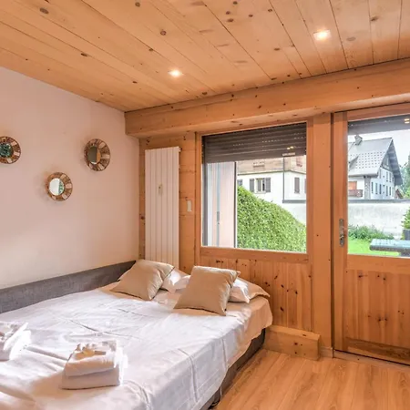 Rothschild - Garage - Welkeys Apartmán