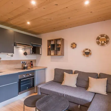 Rothschild - Garage - Welkeys Apartmán *