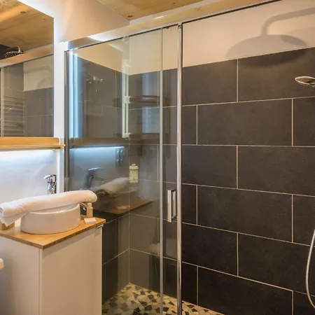 Rothschild - Garage - Welkeys * Megève